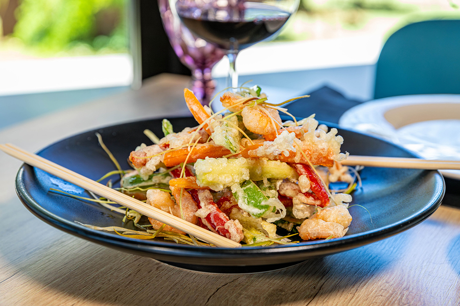 Nuevos platos de la carta de Verano 2025 abq restaurante situado en Loja Granada - verdura en tempura