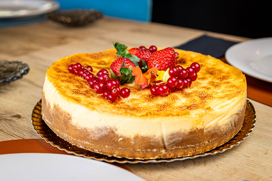 Nuevos platos de la carta de Verano 2025 abq restaurante situado en Loja Granada - tarta de queso