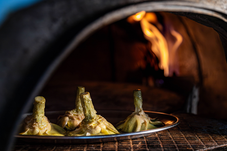 Nuevos platos de la carta de Verano 2025 abq restaurante situado en Loja Granada - alcachofas